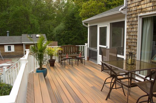 Decking Service in Nashua